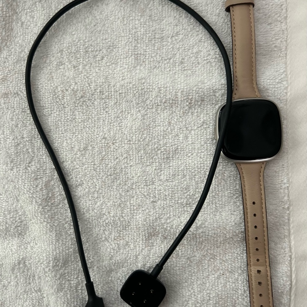 Fitbit 4 with 9 bands